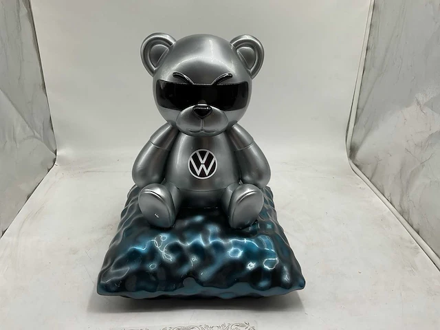 Volkswagen sculptuur - afbeelding 4 van  6