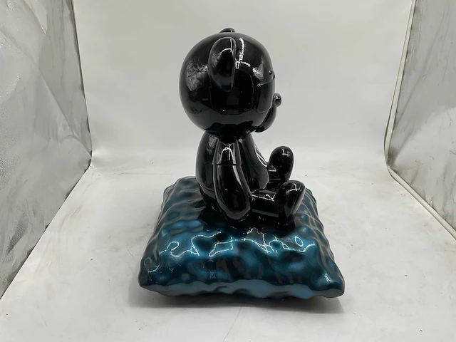 Volkswagen sculptuur - afbeelding 5 van  6