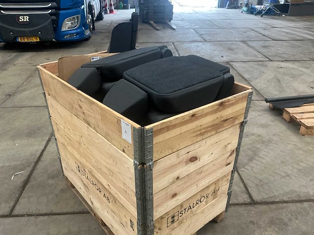 Volkswagen stoel en bank (3x) - afbeelding 2 van  3