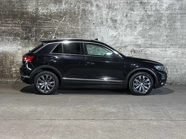 Volkswagen t-roc 1.0 tsi style 116hp 2018 (original-nl) 75.852 km, rs-137-v - afbeelding 40 van  40