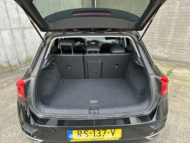 Volkswagen t-roc 1.0 tsi style 116hp 2018 (original-nl) 75.852 km, rs-137-v - afbeelding 28 van  40