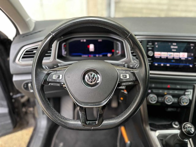 Volkswagen t-roc 1.0 tsi style 116pk 2018 (origineel-nl) 75.852 km, rs-137-v - afbeelding 17 van  39
