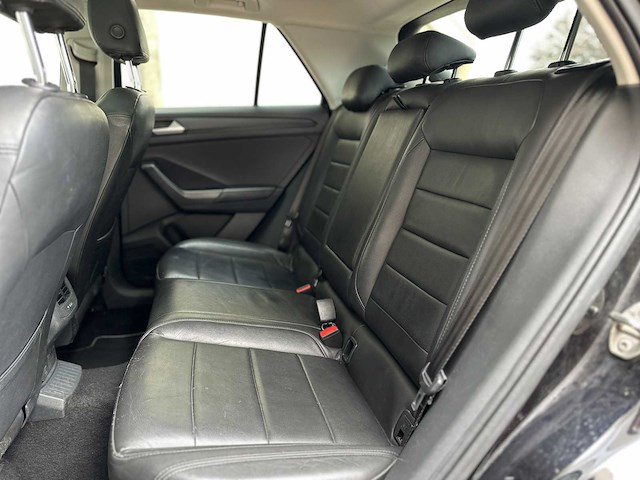 Volkswagen t-roc 1.0 tsi style 116pk 2018 (origineel-nl) 75.852 km, rs-137-v - afbeelding 32 van  39