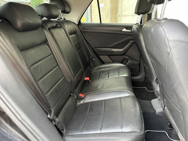 Volkswagen t-roc 1.0 tsi style 116pk 2018 (origineel-nl) 75.852 km, rs-137-v - afbeelding 35 van  39