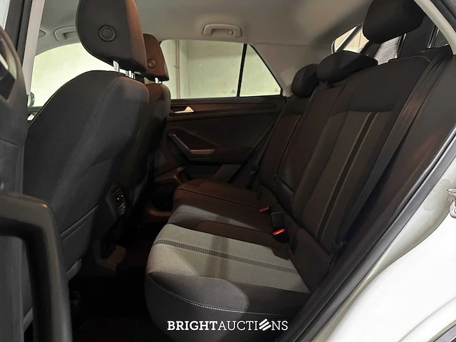 Volkswagen t-roc 1.0 tsi style 116pk 2018, p-149-bf - afbeelding 25 van  42