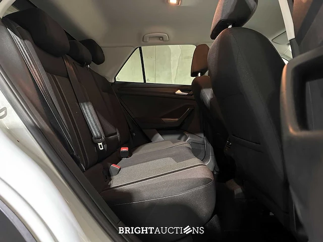 Volkswagen t-roc 1.0 tsi style 116pk 2018, p-149-bf - afbeelding 29 van  42