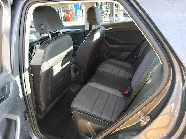 Volkswagen t-roc 1.5 tsi automaat 2022 - afbeelding 11 van  23