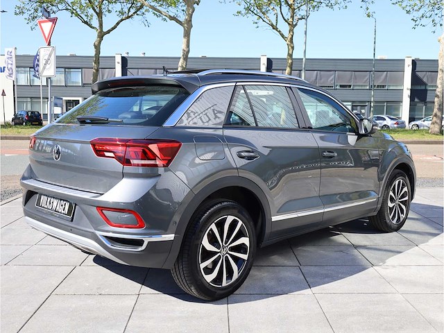 Volkswagen t-roc 1.5 tsi automaat 2022 - afbeelding 32 van  35