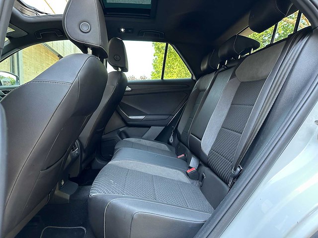 Volkswagen t-roc 1.5 tsi sport business r 148pk 2019, l-422-gx - afbeelding 14 van  24