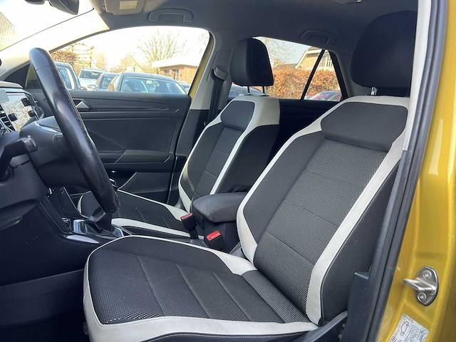 Volkswagen t-roc 1.5 tsi sport | g-365-bf - afbeelding 17 van  21