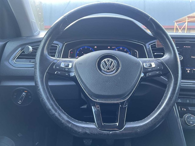 Volkswagen t-roc 1.5 tsi sport | g-365-bf - afbeelding 20 van  21