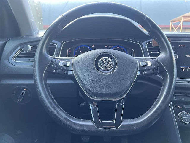 Volkswagen t-roc 1.5 tsi sport | g-365-bf - afbeelding 24 van  26