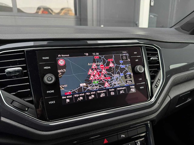 Volkswagen t-roc 1.5 tsi sport sport busines r 2019 | p-833-fg iaw - afbeelding 16 van  29