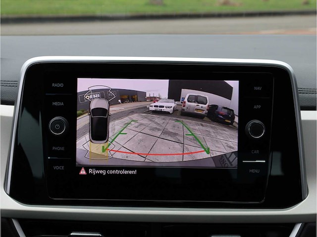 Volkswagen t-roc cabriolet 1.5 tsi automaat 2024 - afbeelding 13 van  27