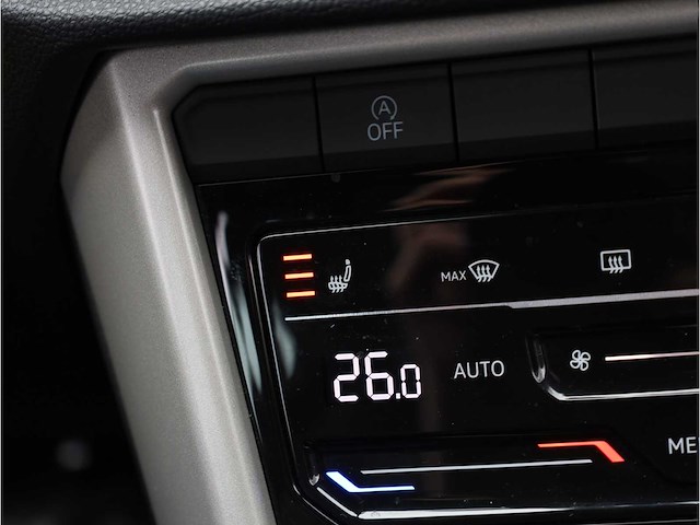 Volkswagen t-roc cabriolet 1.5 tsi automaat 2024 - afbeelding 41 van  44