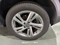 Volkswagen t-roc life 75 edition 1.0 tsi 110pk 2022 (origineel-nl), r-182-bg - afbeelding 28 van  31