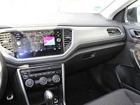 Volkswagen t-roc met kenteken r-190-dp. datum eerste toelating 07-07-2021. apk vervaldatum 22-04-2027. - afbeelding 3 van  12