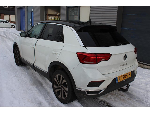 Volkswagen t-roc met kenteken r-190-dp. datum eerste toelating 07-07-2021. apk vervaldatum 22-04-2027. - afbeelding 8 van  12