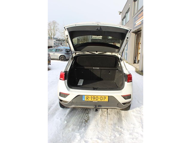 Volkswagen t-roc met kenteken r-190-dp. datum eerste toelating 07-07-2021. apk vervaldatum 22-04-2027. - afbeelding 9 van  12