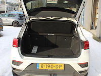 Volkswagen t-roc met kenteken r-190-dp. datum eerste toelating 07-07-2021. apk vervaldatum 22-04-2027. - afbeelding 9 van  12