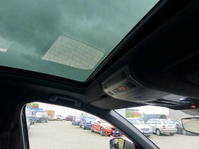 Volkswagen t-roc r 2.0 tsi 4motion 300pk automaat 2021 - afbeelding 26 van  30
