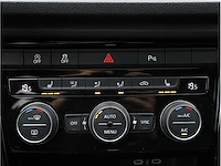 Volkswagen t-roc r 2.0 tsi 4motion 300pk automaat 2021 - afbeelding 7 van  42