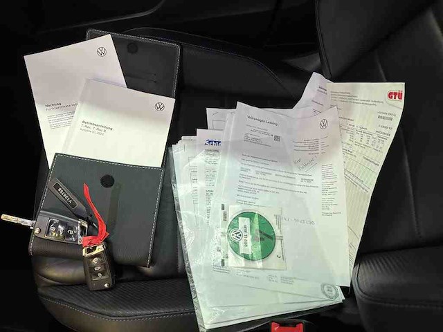 Volkswagen t-roc r 2.0 tsi 4motion 300pk automaat 2022 - afbeelding 9 van  22