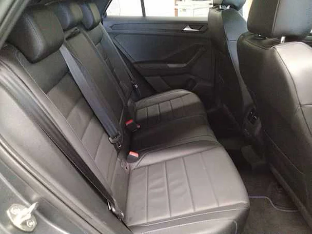 Volkswagen t-roc r 2.0 tsi 4motion 300pk automaat 2026 garantie 2031 - afbeelding 16 van  37