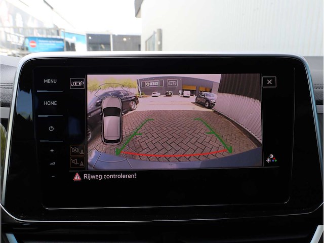 Volkswagen t-roc r-line 2.0 tsi 4motion 190pk automaat 2023 - afbeelding 11 van  40