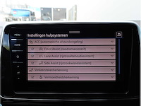 Volkswagen t-roc r-line 2.0 tsi 4motion 190pk automaat 2023 - afbeelding 13 van  40