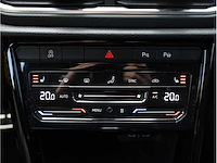 Volkswagen t-roc r-line 2.0 tsi 4motion 190pk automaat 2023 - afbeelding 16 van  40