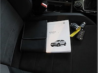 Volkswagen t-roc r-line 2.0 tsi 4motion 190pk automaat 2023 - afbeelding 25 van  40