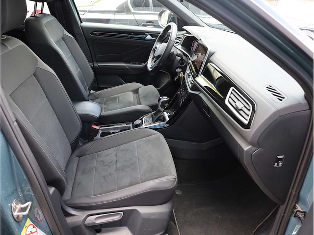 Volkswagen t-roc r-line 2.0 tsi 4motion 190pk automaat 2023 - afbeelding 29 van  40