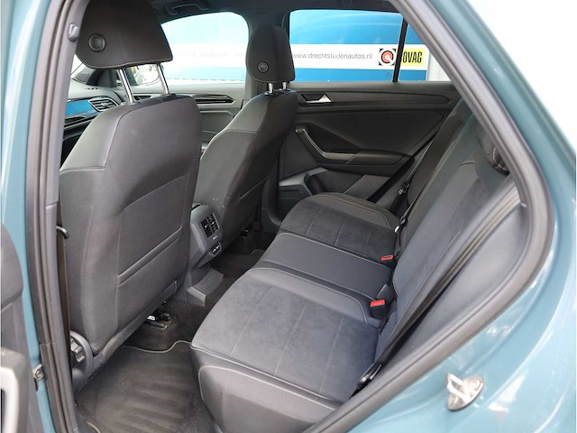 Volkswagen t-roc r-line 2.0 tsi 4motion 190pk automaat 2023 - afbeelding 31 van  40