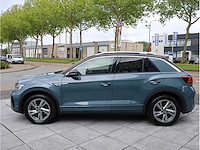Volkswagen t-roc r-line 2.0 tsi 4motion 190pk automaat 2023 - afbeelding 12 van  40