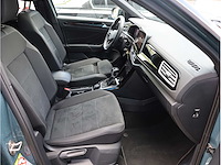 Volkswagen t-roc r-line 2.0 tsi 4motion 190pk automaat 2023 - afbeelding 29 van  40