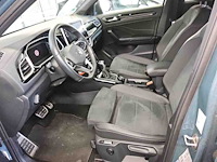 Volkswagen t-roc r-line 2.0 tsi 4motion 190pk automaat - afbeelding 12 van  17