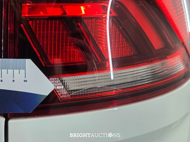 Volkswagen t-roc sport 1.5 tsi 150pk 2019 (origineel-nl), xd-221-x - afbeelding 18 van  30