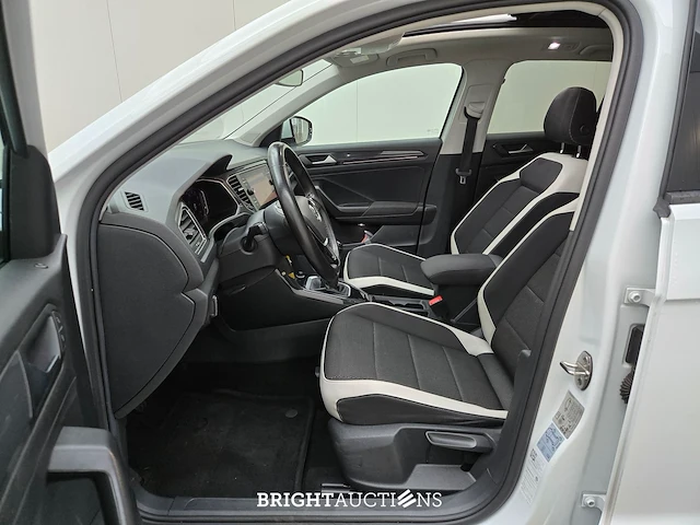 Volkswagen t-roc sport 1.5 tsi 150pk 2019 (origineel-nl), xd-221-x - afbeelding 28 van  30
