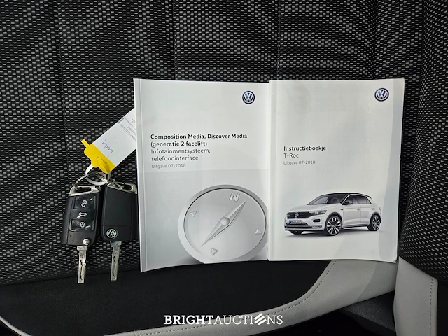 Volkswagen t-roc sport 1.5 tsi 150pk 2019 (origineel-nl), xd-221-x - afbeelding 29 van  30