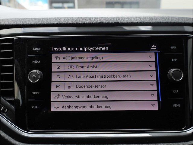 Volkswagen t-roc sport 1.5 tsi automaat 2022 - afbeelding 11 van  37