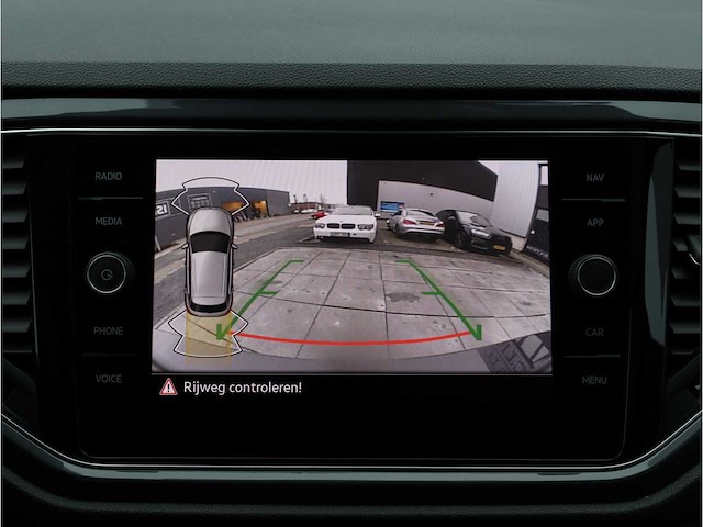 Volkswagen t-roc sport 2.0 tsi 4motion 190pk automaat 2021 - afbeelding 15 van  37