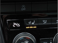 Volkswagen t-roc sport 2.0 tsi 4motion 190pk automaat 2021 - afbeelding 17 van  37