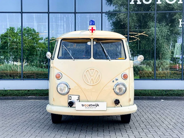 Volkswagen t1 ambulance transporter 1500-27 1965, be-02-41 - afbeelding 2 van  76
