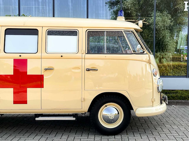 Volkswagen t1 ambulance transporter 1500-27 1965, be-02-41 - afbeelding 15 van  76