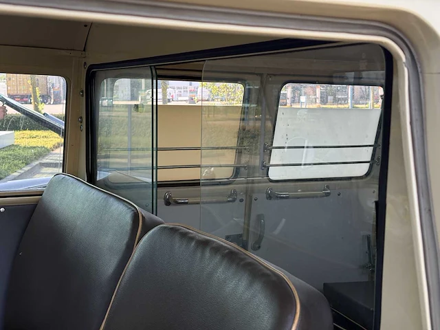 Volkswagen t1 ambulance transporter 1500-27 1965, be-02-41 - afbeelding 33 van  76