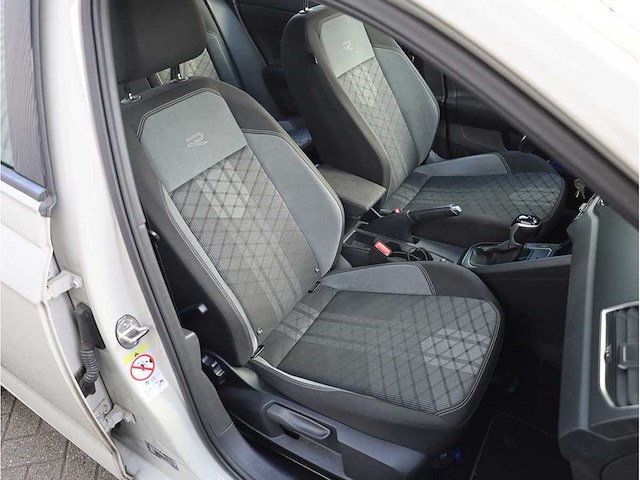 Volkswagen taigo 1.0 tsi 3x r-line automaat 2023, z-364-nv - afbeelding 20 van  33