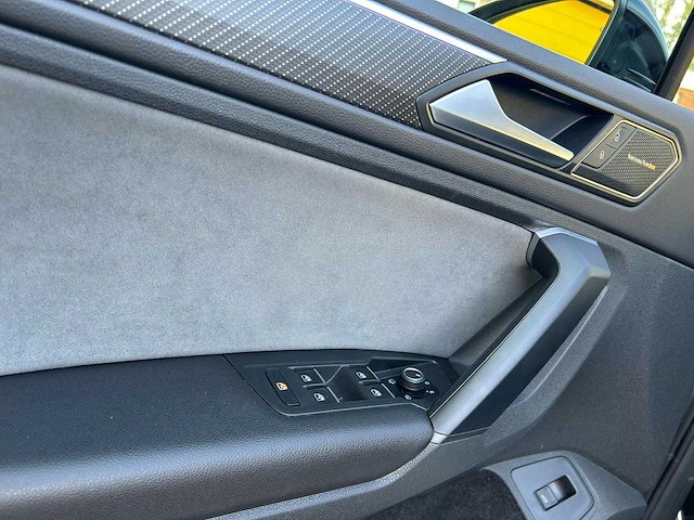 Volkswagen tiguan - 2.0 tsi r 75 4m , hfk-37-z - afbeelding 16 van  37