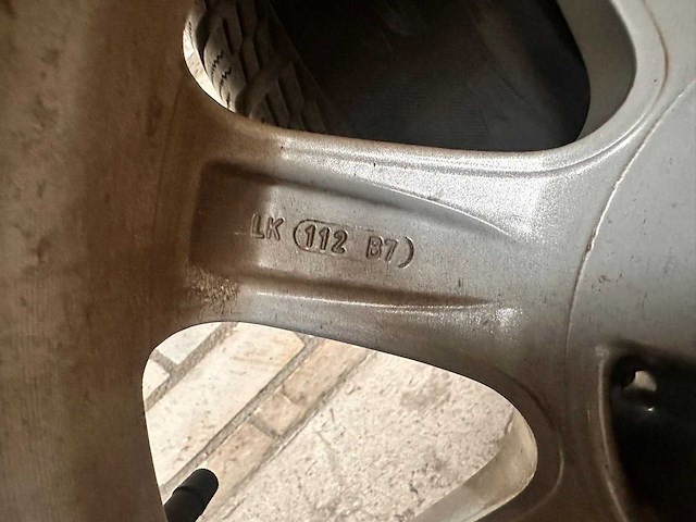 Volkswagen tiguan - banden set - afbeelding 4 van  4