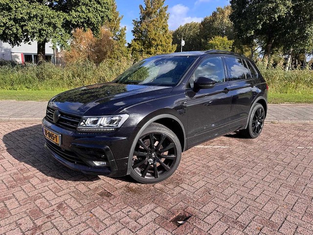 Volkswagen tiguan 1.4 tsi 4m. hl bus r , ; tf-045-t - afbeelding 1 van  23